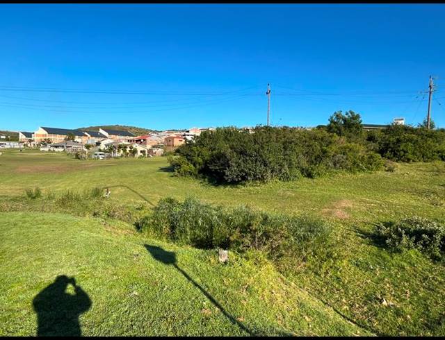 LAND FOR SALE IN GREENHAVEN